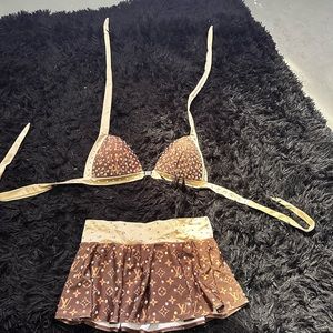 $20 for the sets. $10 for the individual pieces.